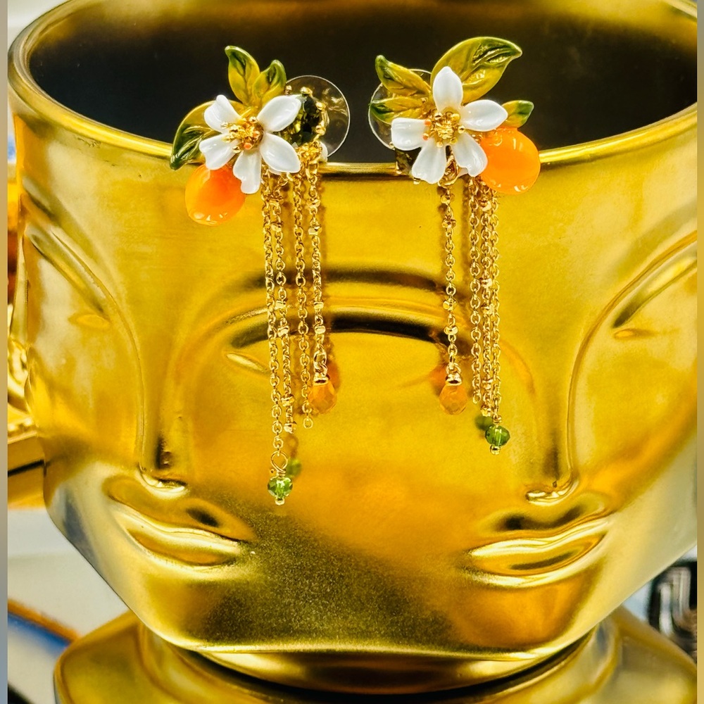 🆕 LES NEREIDES 🧿 NIB Gardens in Provence Orange Blossom Chain Earring - Picture 8 of 16